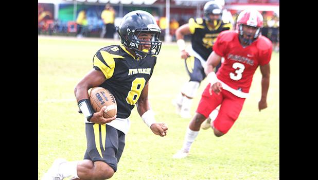 The return man for the Nu’uuli Wildcats returning a kick off