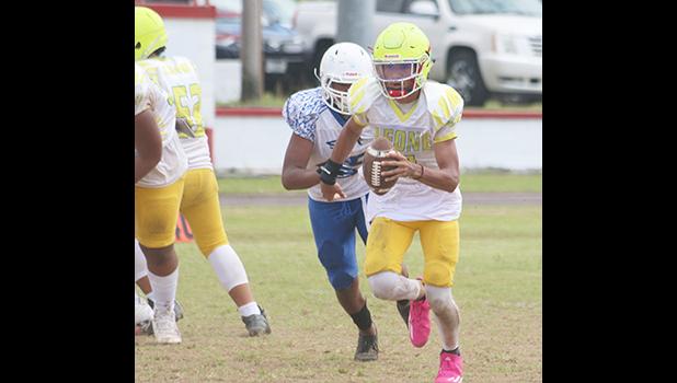 Leone Lions quarterback, Oakland Salave’a