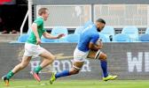 Jacob Ale scores the first try for Manu Samoa in their 10-5 victory over Ireland 7s at the SiliconValley 7s, Avaya Stadium, San Jose, California, USA. [Photo: Barry Markowitz] 