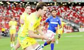 Singapore Sevens, Day 1, National Stadium, Singapore.  [Photo: Barry Markowitz]