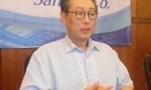 This Samoa News file photo from June 2015, shows StarKist Co., president and chief executive officer, Andrew Choe speaking to reporters during a news conference at the StarKist Samoa main office.  [photo: SN file photo]