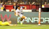 Eagle Maka Unufe scores a second half try in the USA's 29-5 victory over Australia in Day 1 of the Canada Sevens, BC Place Stadium, Vancouver, Canada.   [Photo by Barry Markowitz]