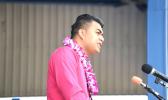 Le susuga a Tuafaleloa Fanolua, o se tasi o tama fanau a le atunu’u o lo o galue i lalo o le polokalame lea na fa’atula’i e le afioga i le ali’i kovana ia Lolo Matalasi Moliga, e maua ai avanoa o fanau ua fa’au’u mai i aoga i fafo ma fa’ailoga e galulue ai i Ofisa o le malo.  [ata AF]