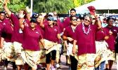 Susuga James Taylor (pito i luma), o se tagata faigaluega pito i tele tausaga o lana tautua i le atunu’u ma le malo, lea ua atoa i le tausaga lenei le 60 tausaga o lana tautua. O lo o galue o ia i le Ofisa o Feso’otaiga a Amerika Samoa (ASTCA).  [ata AF]