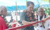 Dr. Va’asā Uluiva Simanu cutting the ribbon 