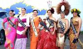  Miss American Samoa Magalita Johnson with the 5 contestants during last Saturday's float parade.