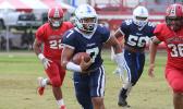 Samoana Sharks quarterback Viliamu ‘Jamu’ Tanielu sprinting