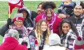   Washington State's Frankie Luvu 'emotional' after dads first trip to see him play in Pullman. [screenshot from video, via Seattle Times]