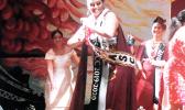Newly crowned Apoiliu Atuaia performs her victory siva at