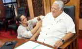  Samoa's Prime Minister Tuilaepa Sailele Malielegaoi receives his measles vaccination.