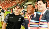 Ben Gollings with Waisale Serevi (Fiji) and Nathan Hirayama (Canada